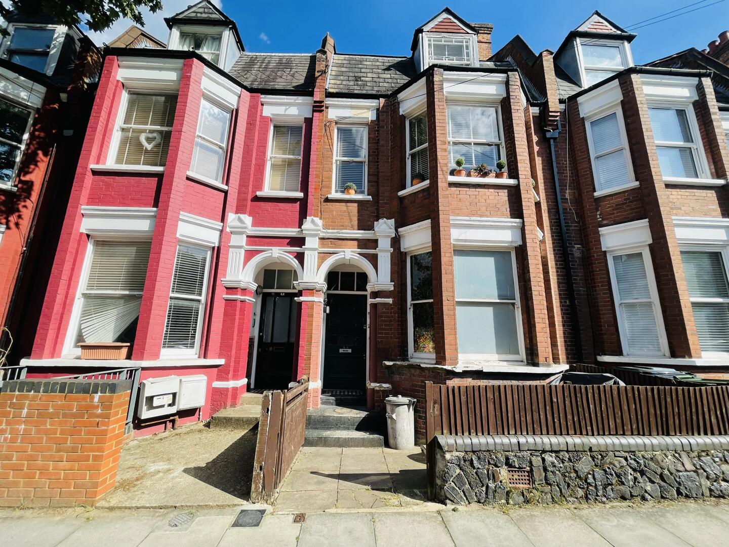 2 bed property in Birnam Road, Islington